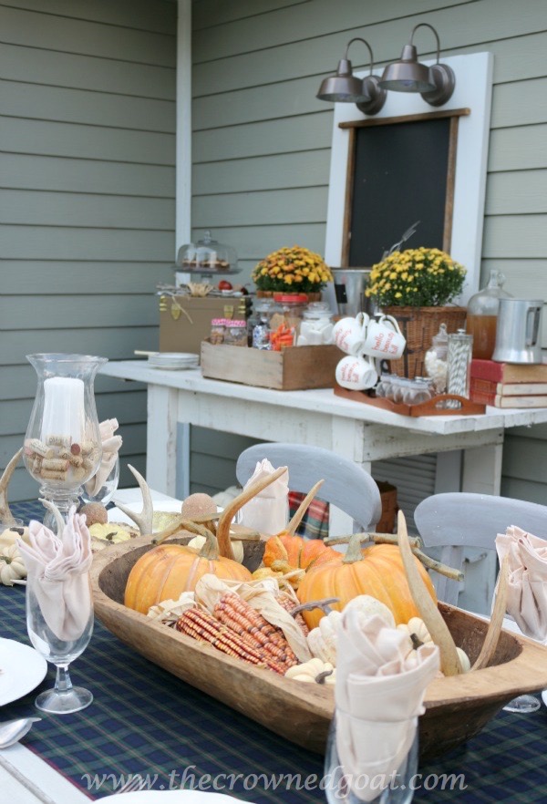 Outdoor Entertaining: Fall Inspired Patio
