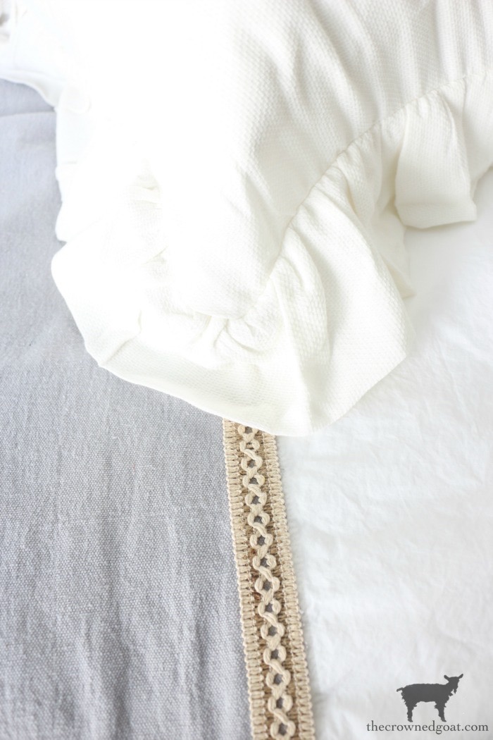 French Linen Inspired Bed Scarf