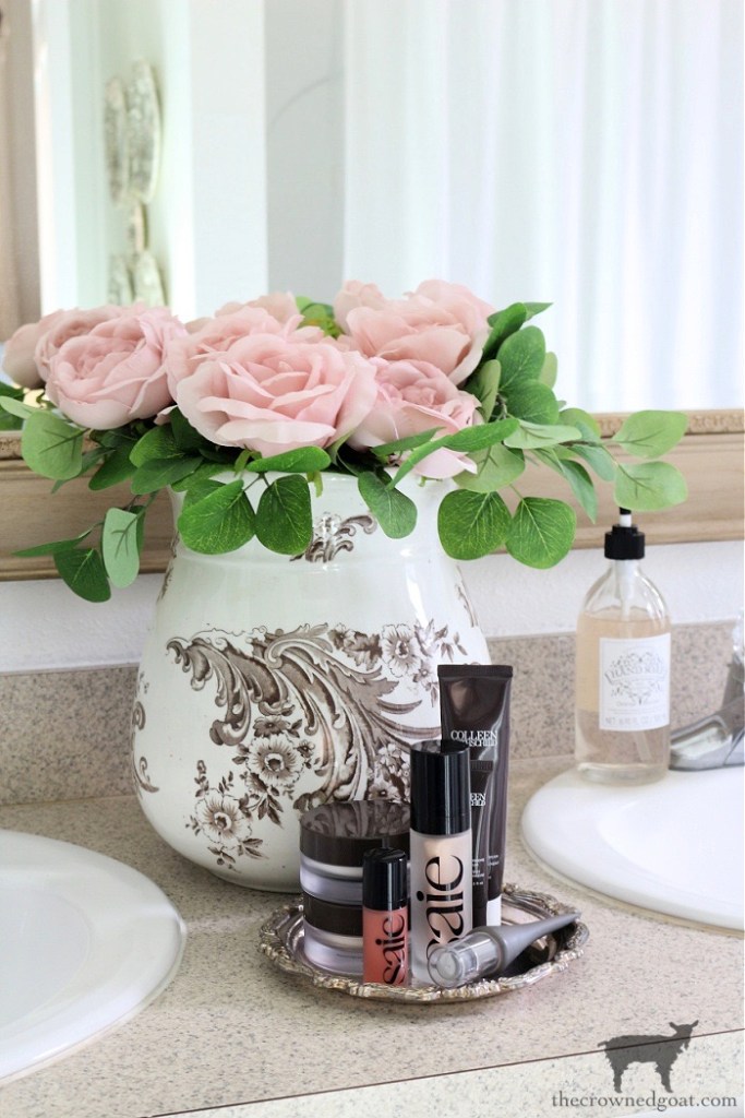 3 Easy Ways to Organize Skincare and Makeup Products-The Crowned Goat