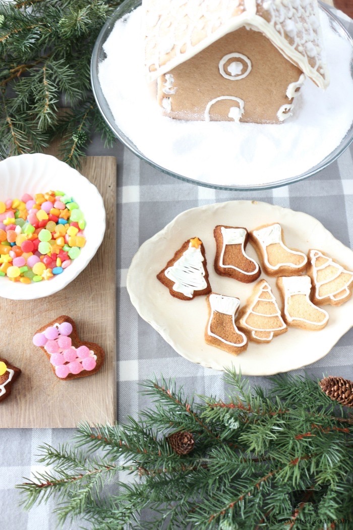 How to Make Gingerbread Cookies from a Sugar Cookie Mix