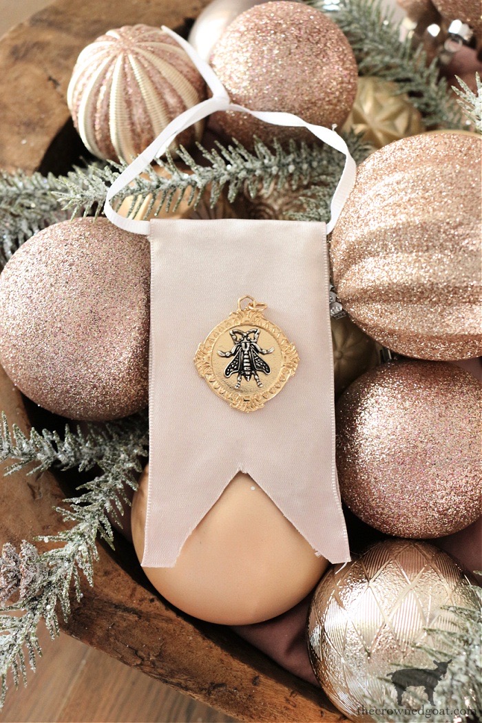 Simple Jeweled Christmas Ornaments