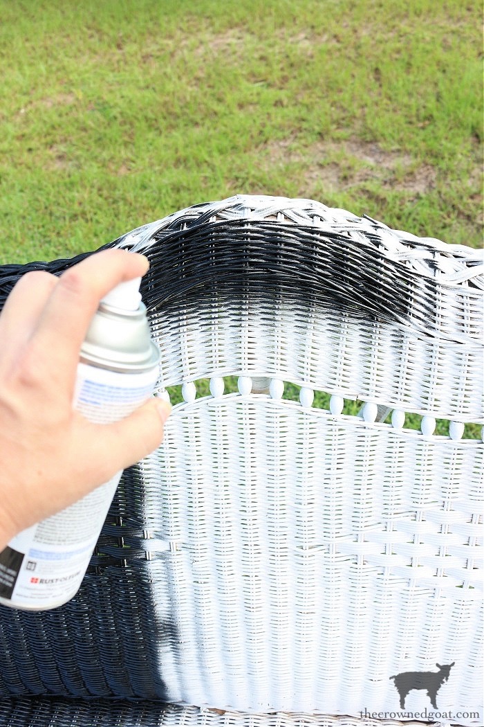 How to Spray Paint Wicker Furniture