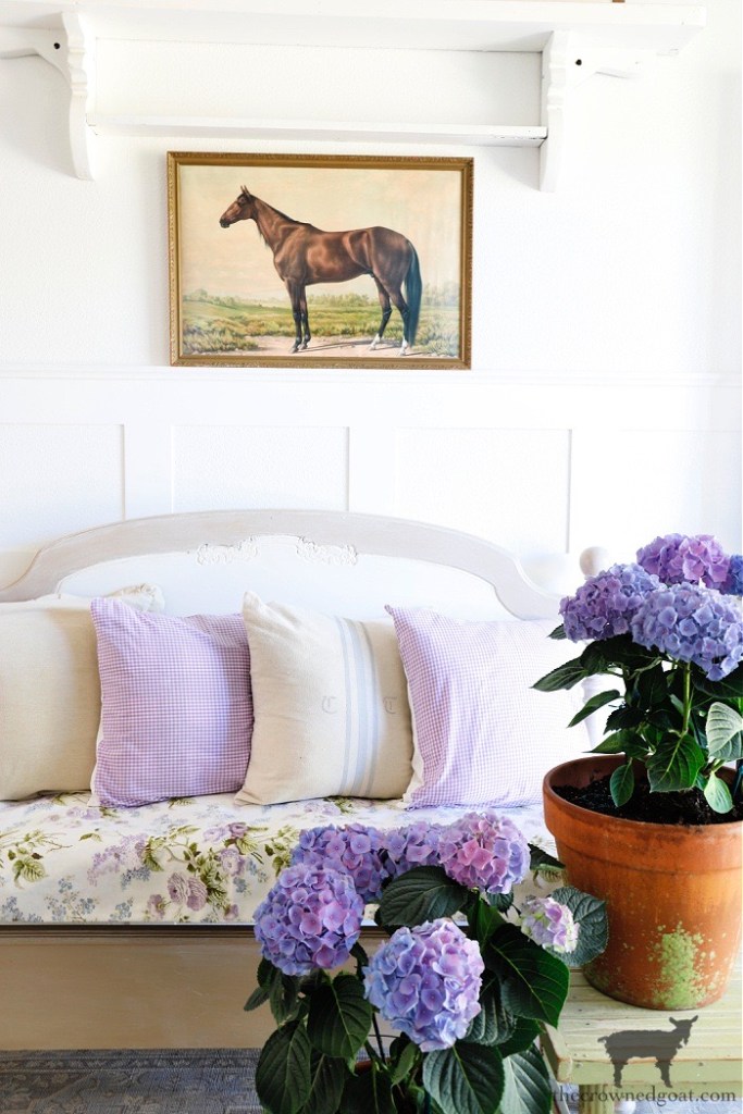 Cottage Inspired Spring Home Tour-Spring Entry-The Crowned Goat